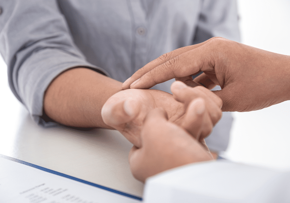 Nadi Pariksha (Pulse Analysis) in Ayurveda – Baner Balewadi