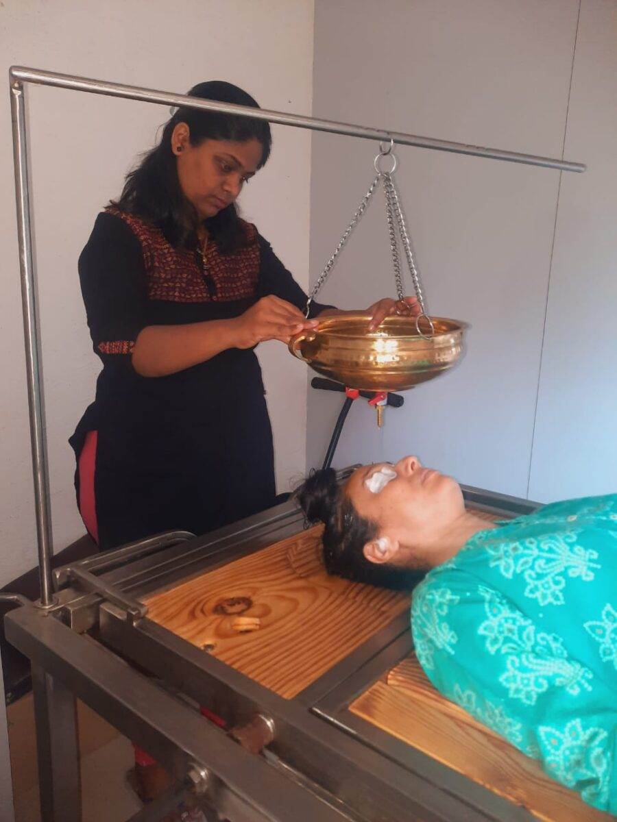 shirodhara treatment in ayurveda baner balewadi